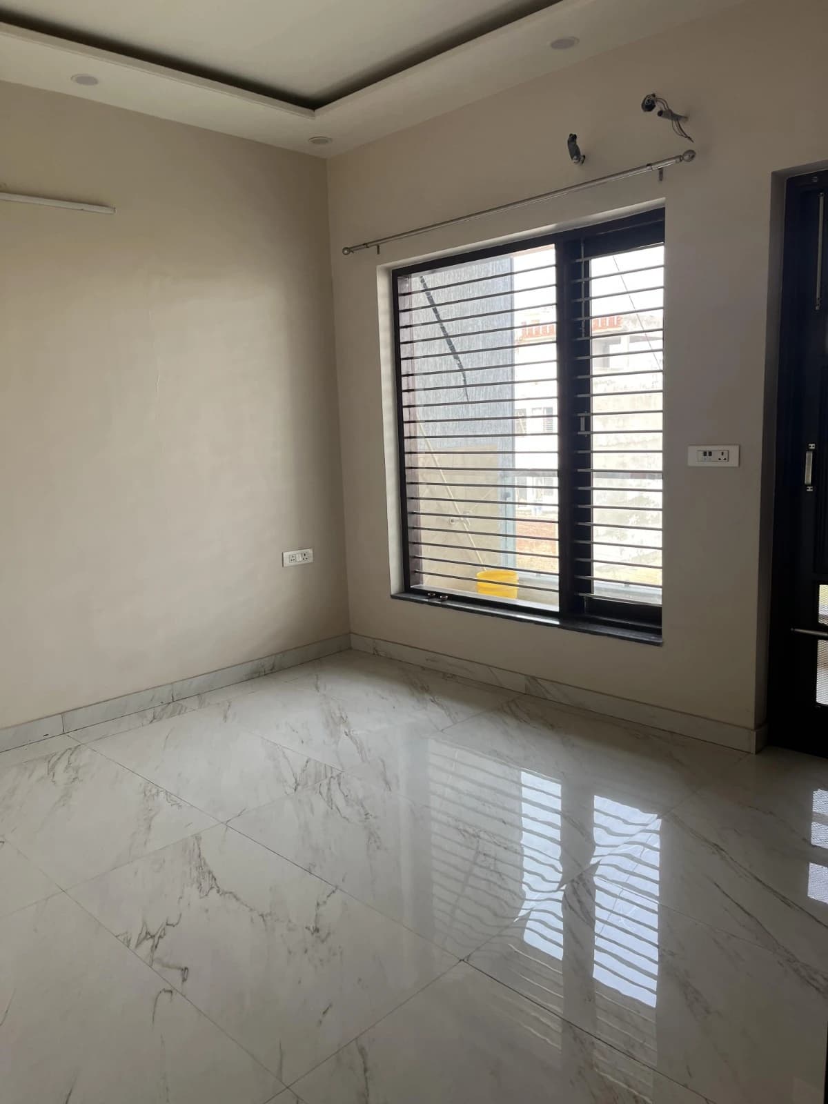 350 Square Yard Flats for Rent in Sector 16-17, Hisar